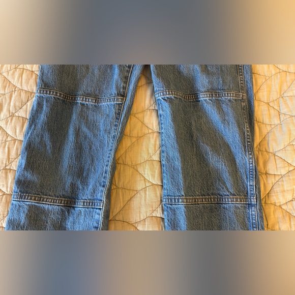 Madewell Women’s Double Knee Patchwork Straight-Leg Jeans in Blue Denim - Picture 2 of 7